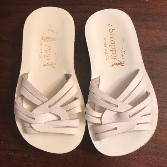 sun san strappy sandals